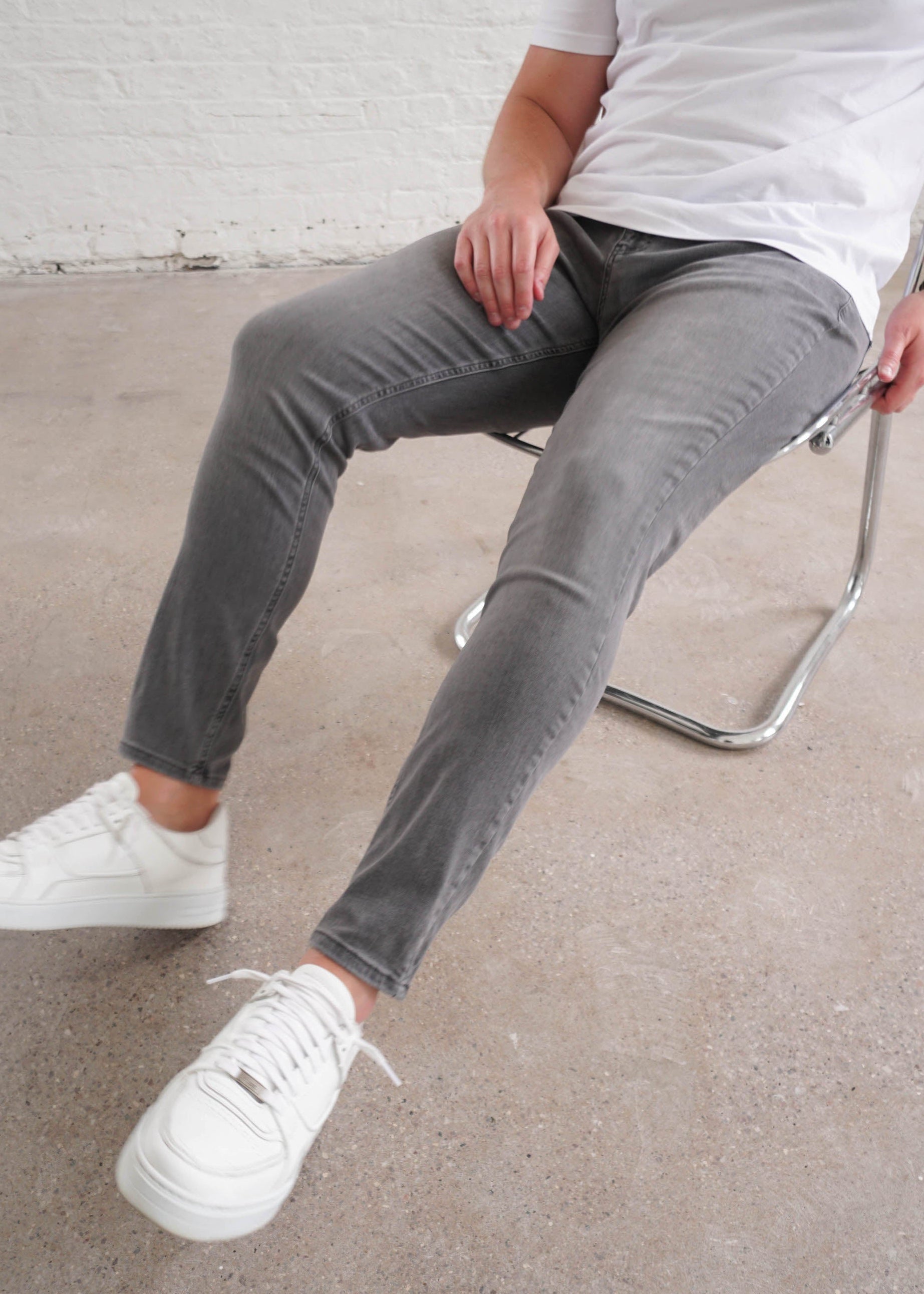 Slim Comfort Jeans In Mid Grey